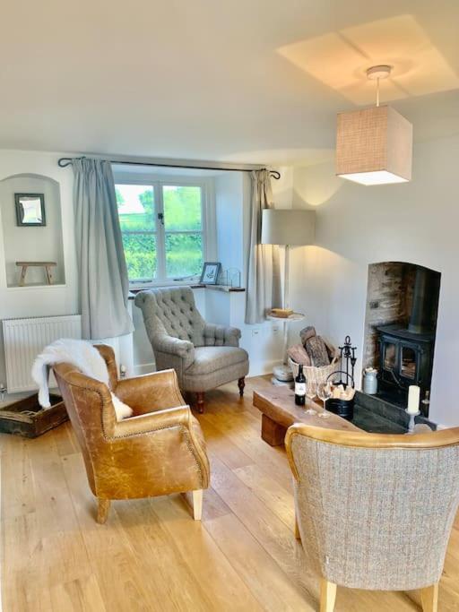 Coed Farm-Hot Tub-Sleeps 12-Near Brecon Villa Exterior foto