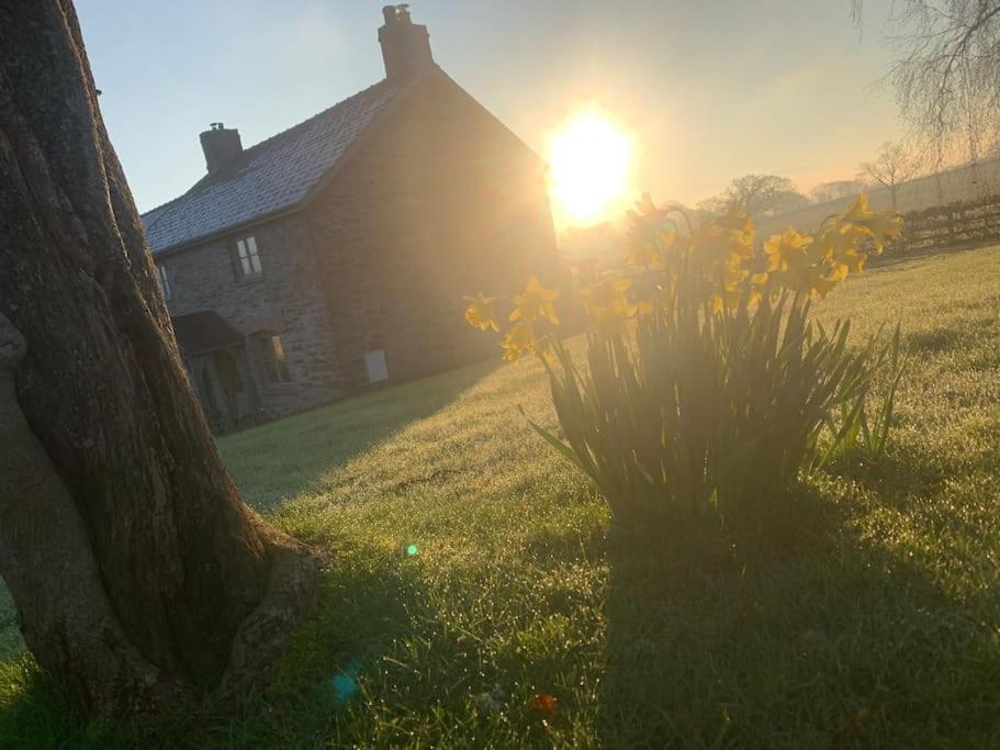 Coed Farm-Hot Tub-Sleeps 12-Near Brecon Villa Exterior foto