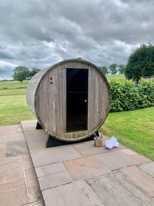 Coed Farm-Hot Tub-Sleeps 12-Near Brecon Villa Exterior foto