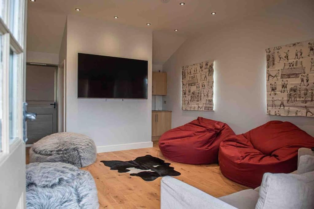 Coed Farm-Hot Tub-Sleeps 12-Near Brecon Villa Exterior foto